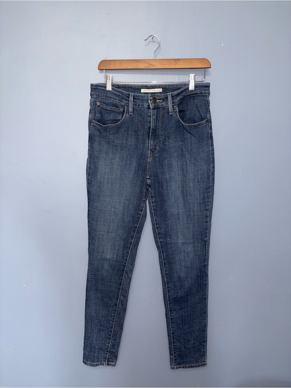 Levi’s • Jeans